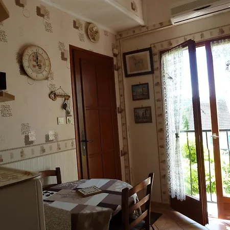 Les Iris Crecy-la-Chapelle